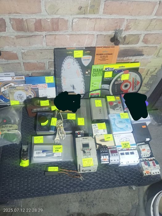 Токарний і різний інструмент