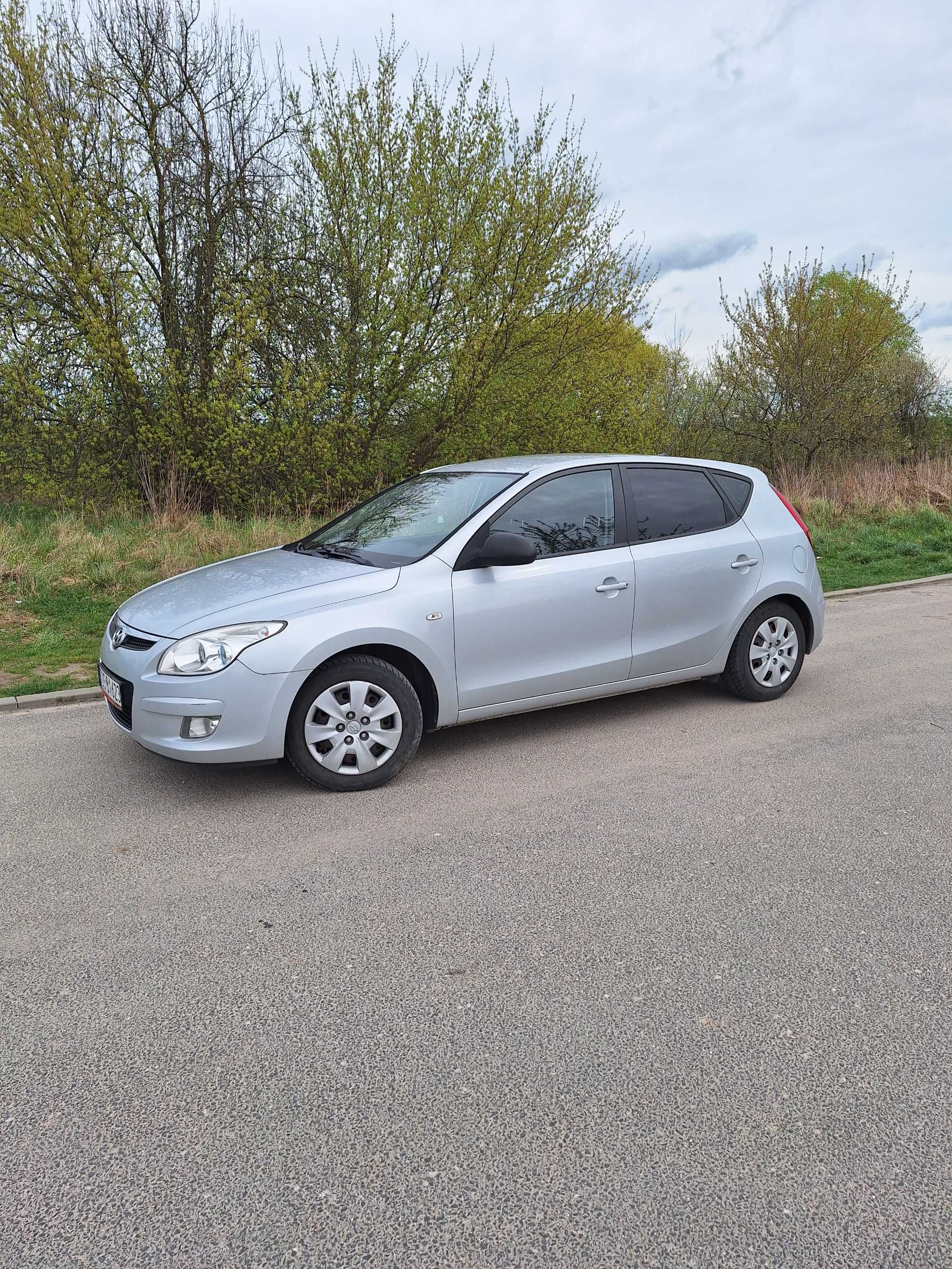 Hyundai i30 1.4 benz. 2009r