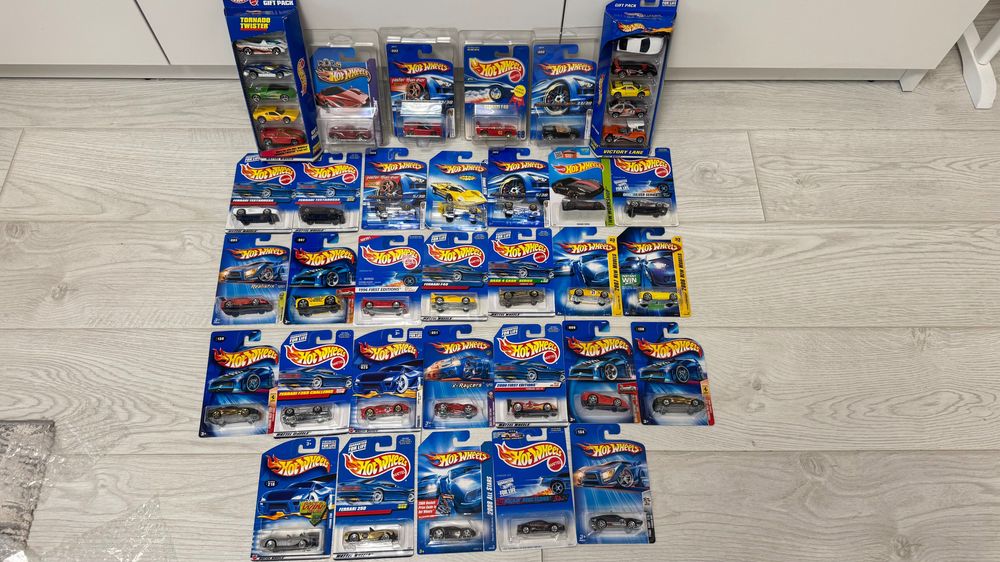 FERRARI Hot Wheels коллекция Mattel хот вилс Феррари