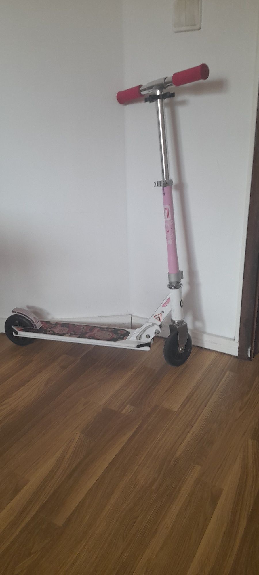 Trotinete / Patinete menina até 8 anos