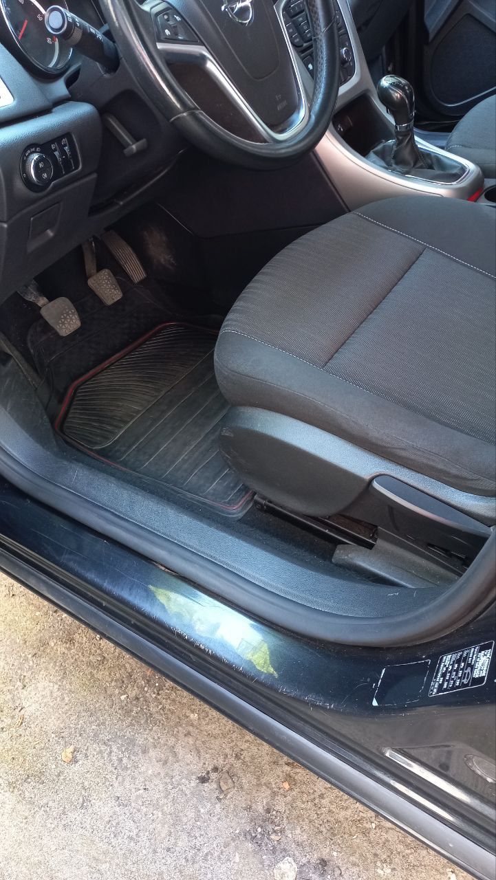 Автомобіль Opel Astra 2011р. 1.7 дизель