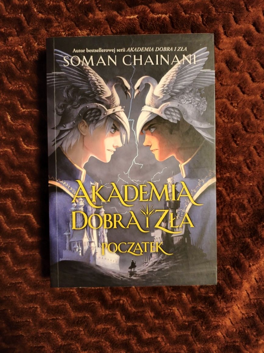 Książka "Akademia Dobra i Zła"