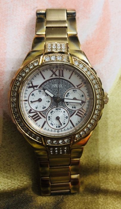 Годинник Guess в гарному стані
