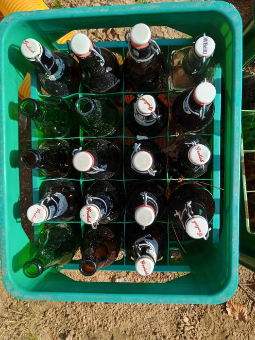 Butelki szklane na napoje z drucianym kapslem poj. 330ml