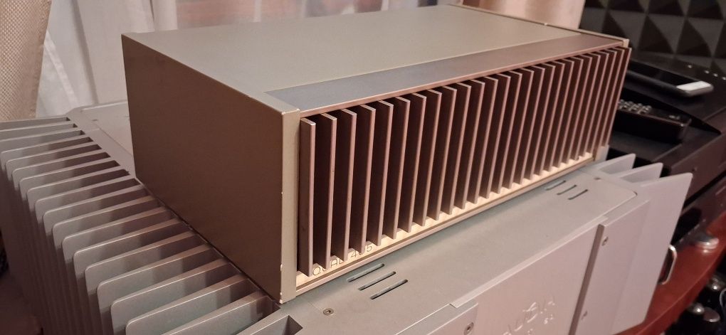 QUAD 405 підсилювач
