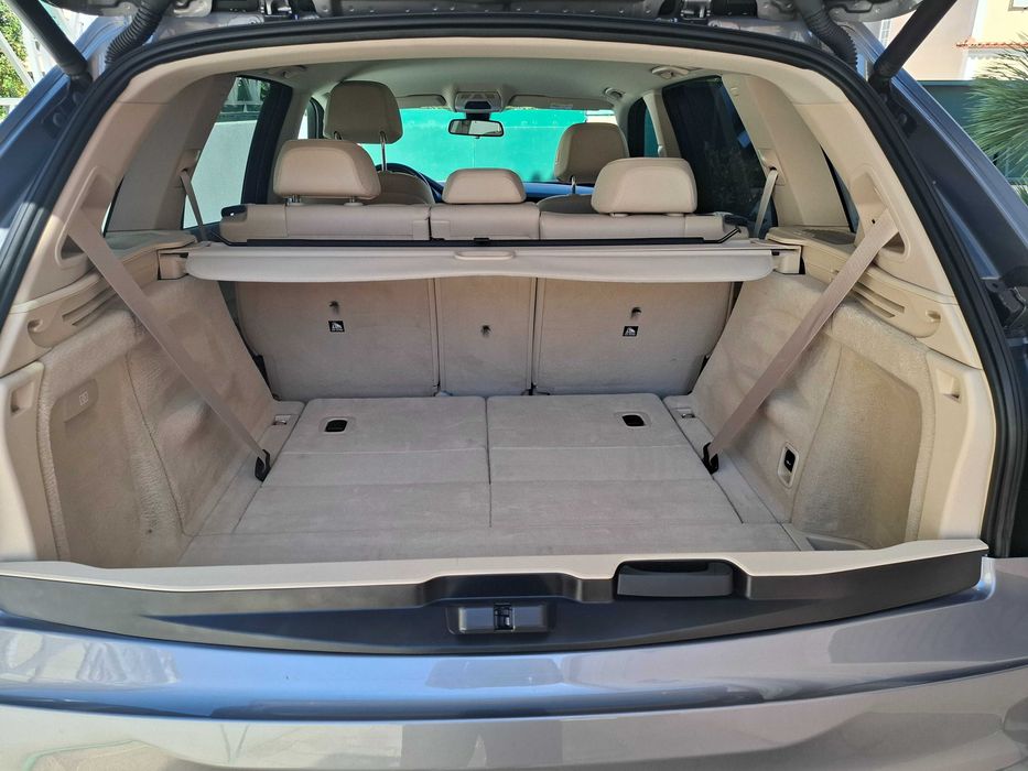 BMW  X5 25d sDrive Confort 7 L