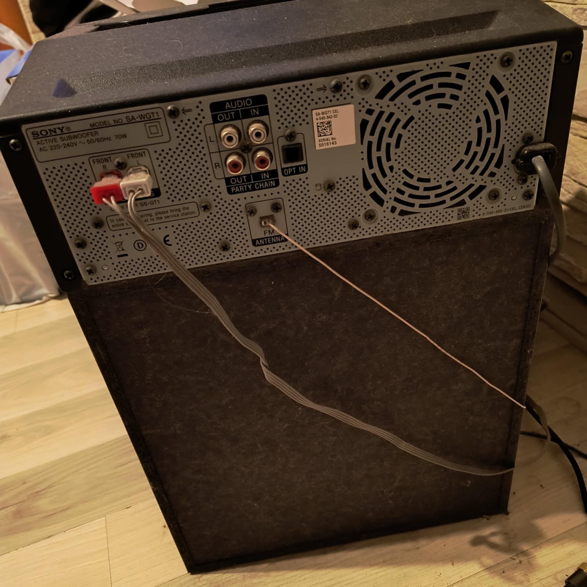 Subwoofer sony z pilotem