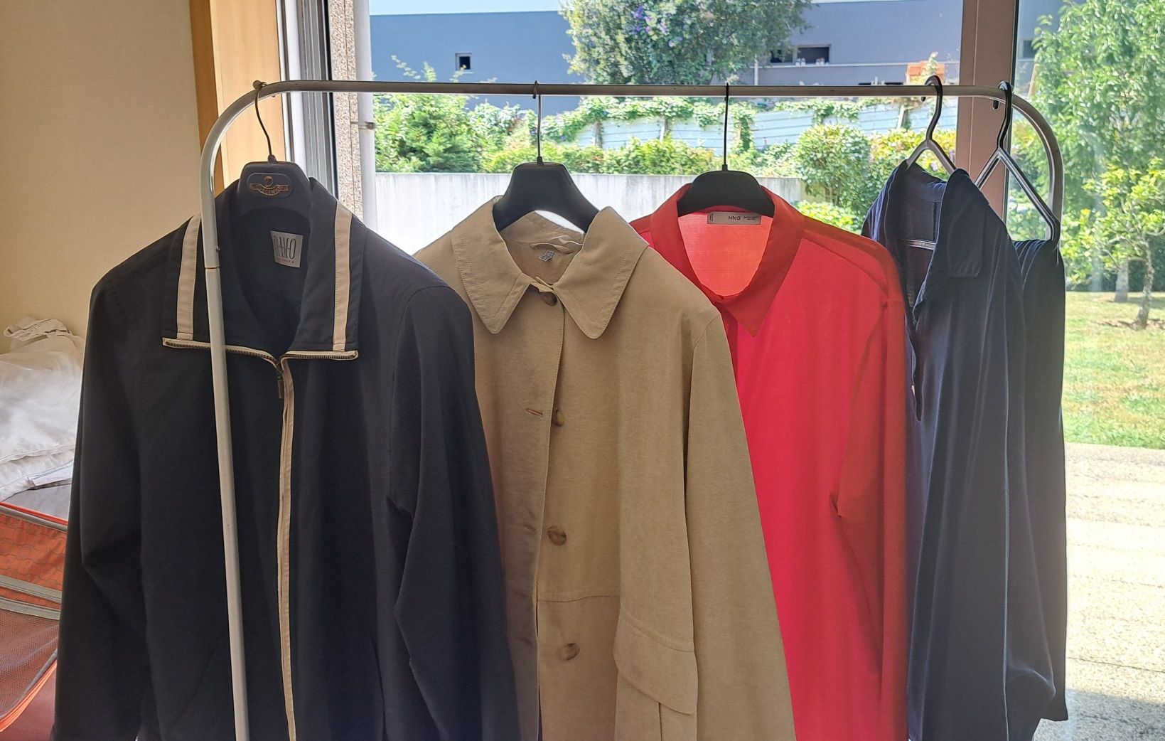 Roupa variada nova ou quase sem uso, tamanhos grandes - Destralhar hoj