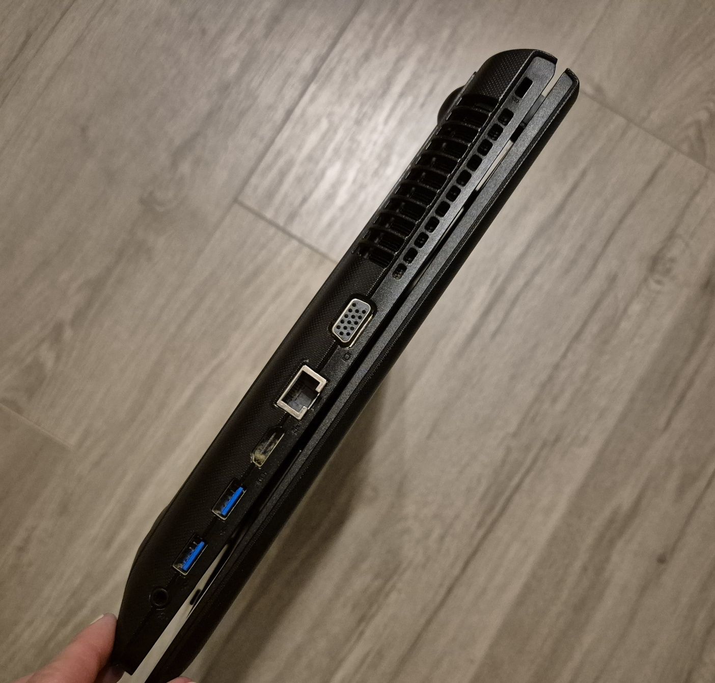 Laptop Lenovo G510 czarny i3