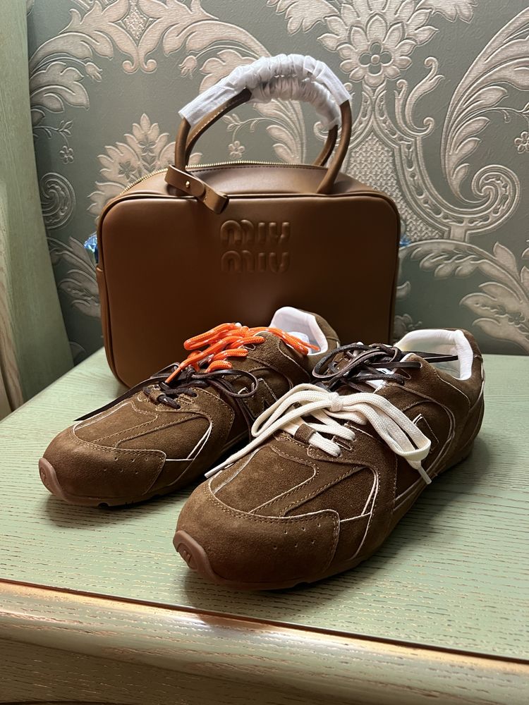 New Balance x Miu Miu 530 SL Suede Sneakers 41 размер