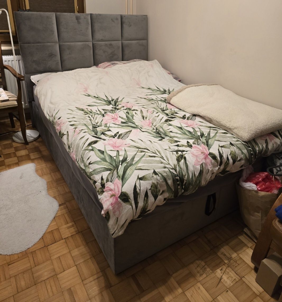 Łóżko sypialniane tapicerowane 140 x 200 plus materac  IKEA