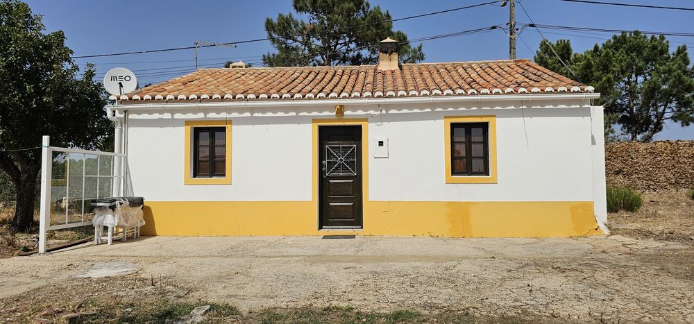 Casa rustica mobilada com terreno em Aljezur - 2 quartos