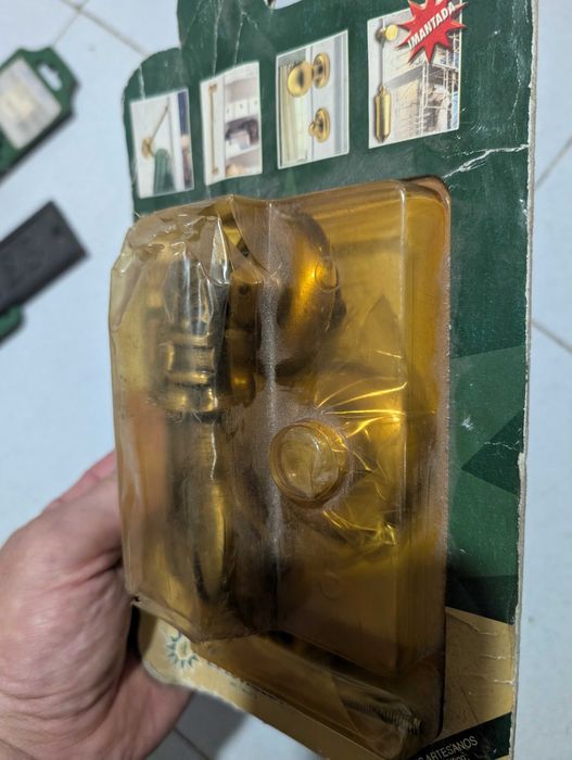 vendo batente de porta em latão pesado