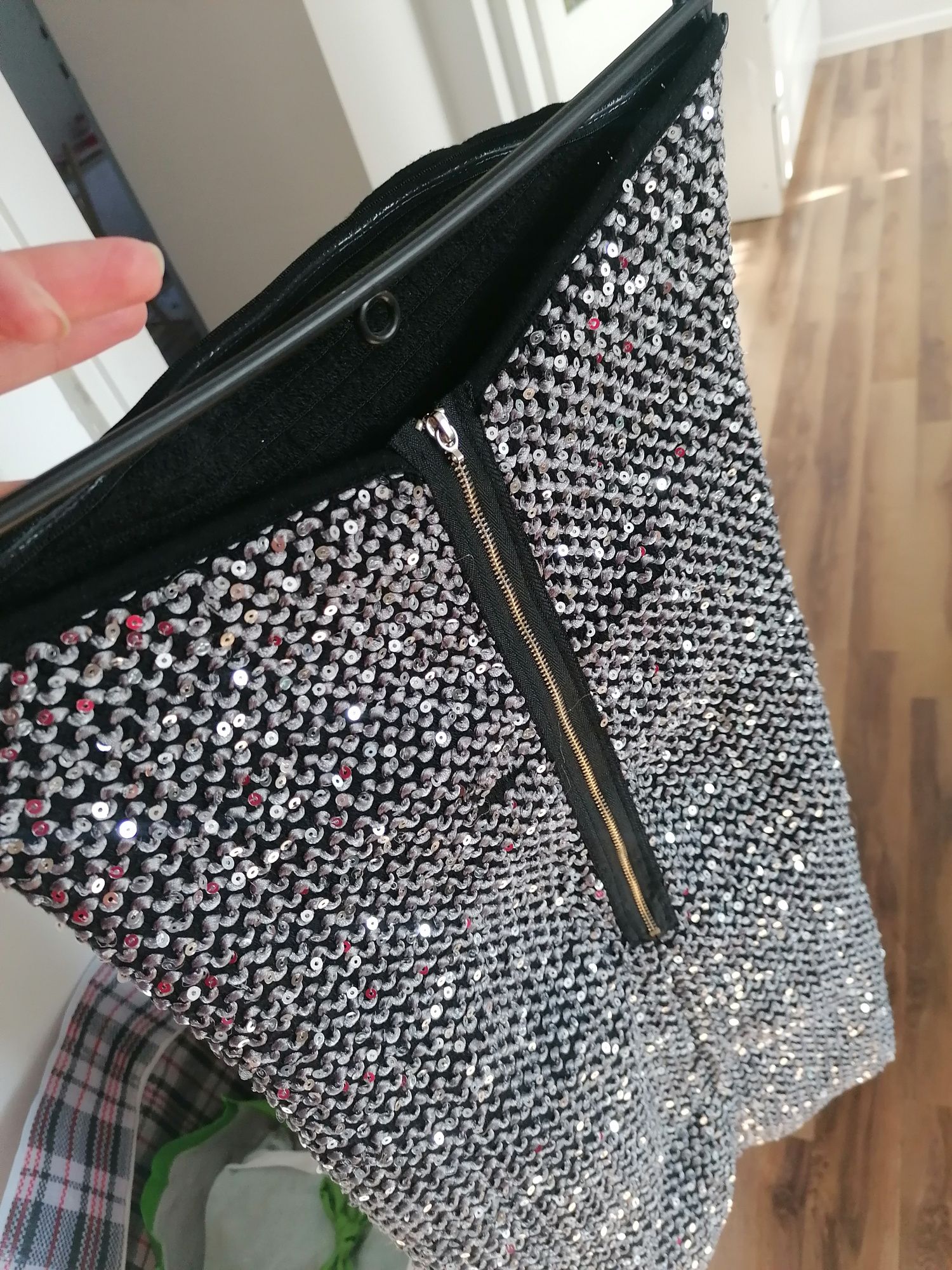 Sukienka Tuba w cekiny 100%polyester