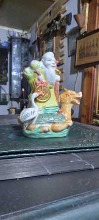 Stara figurka chińskiego boga