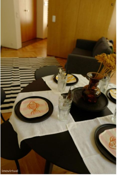 Quarto - localizado em Paranhos Porto