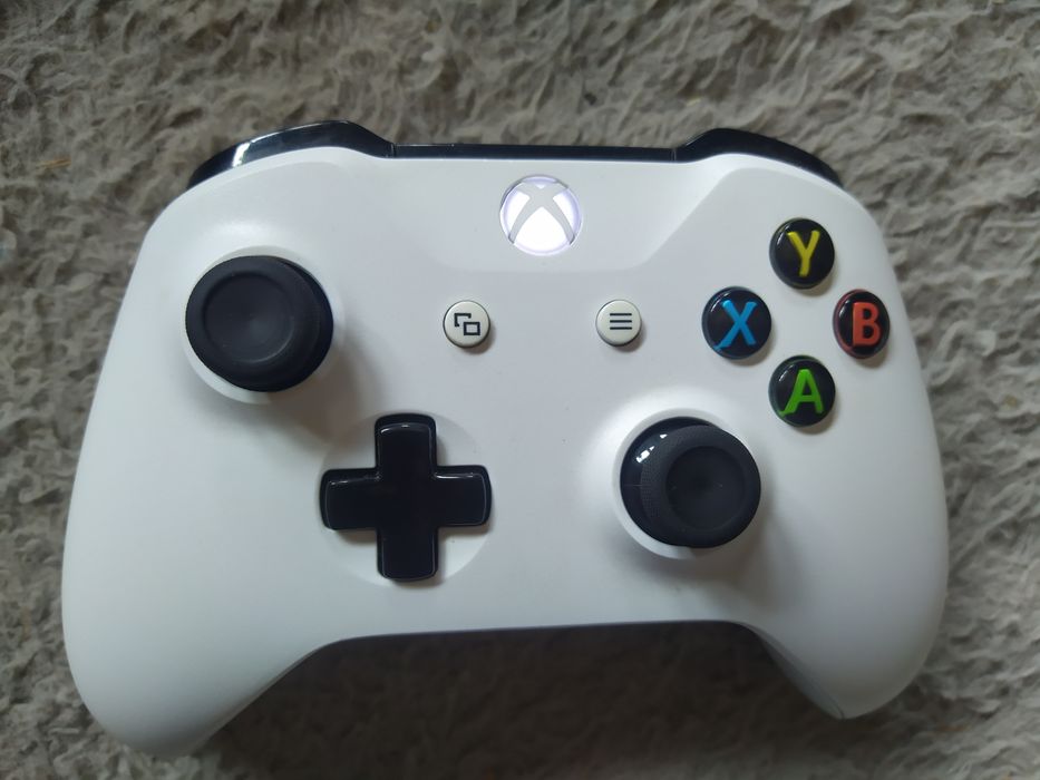 Pad Microsoft Xbox One S X 1708 biały oryginalny bluetooth