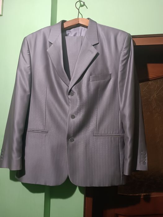 Костюм класичний чоловічий