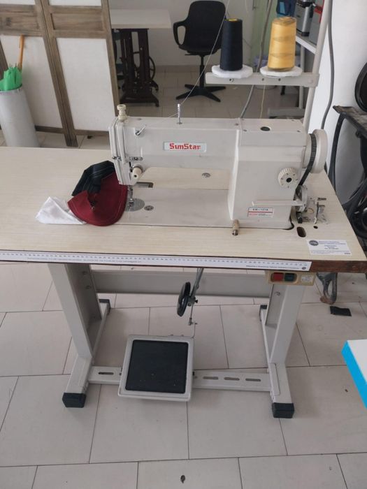 Maquina  industial de ponto recto