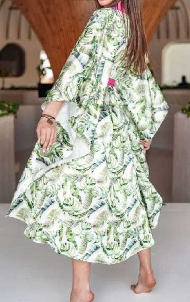 Satynowy szlafrok kimono w liscie 38/40