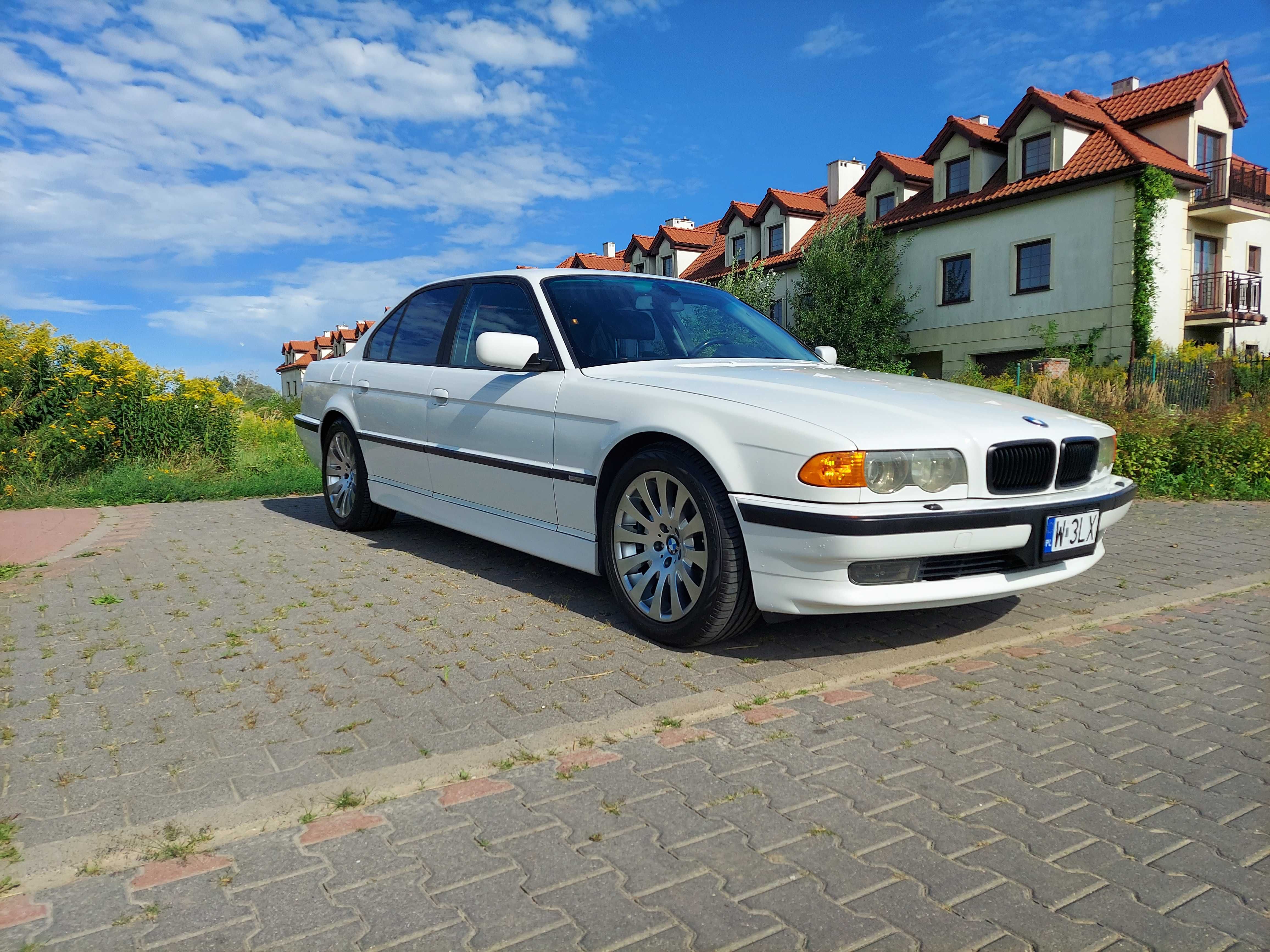 BMW 740i z Californii