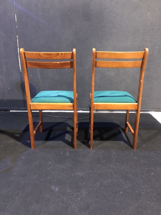 Mesa e duas cadeiras