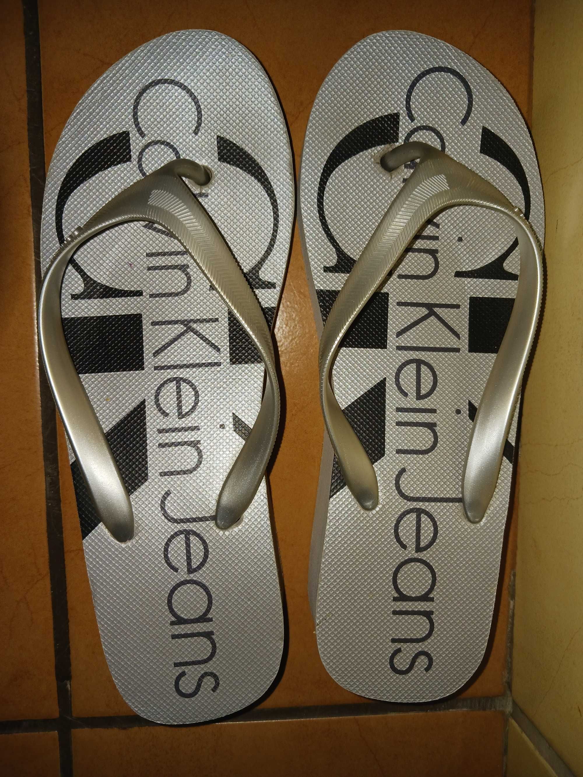Calvin Klein Jeans damskie klapki/japonki r.37 wkl.24,5 cm stan bdb