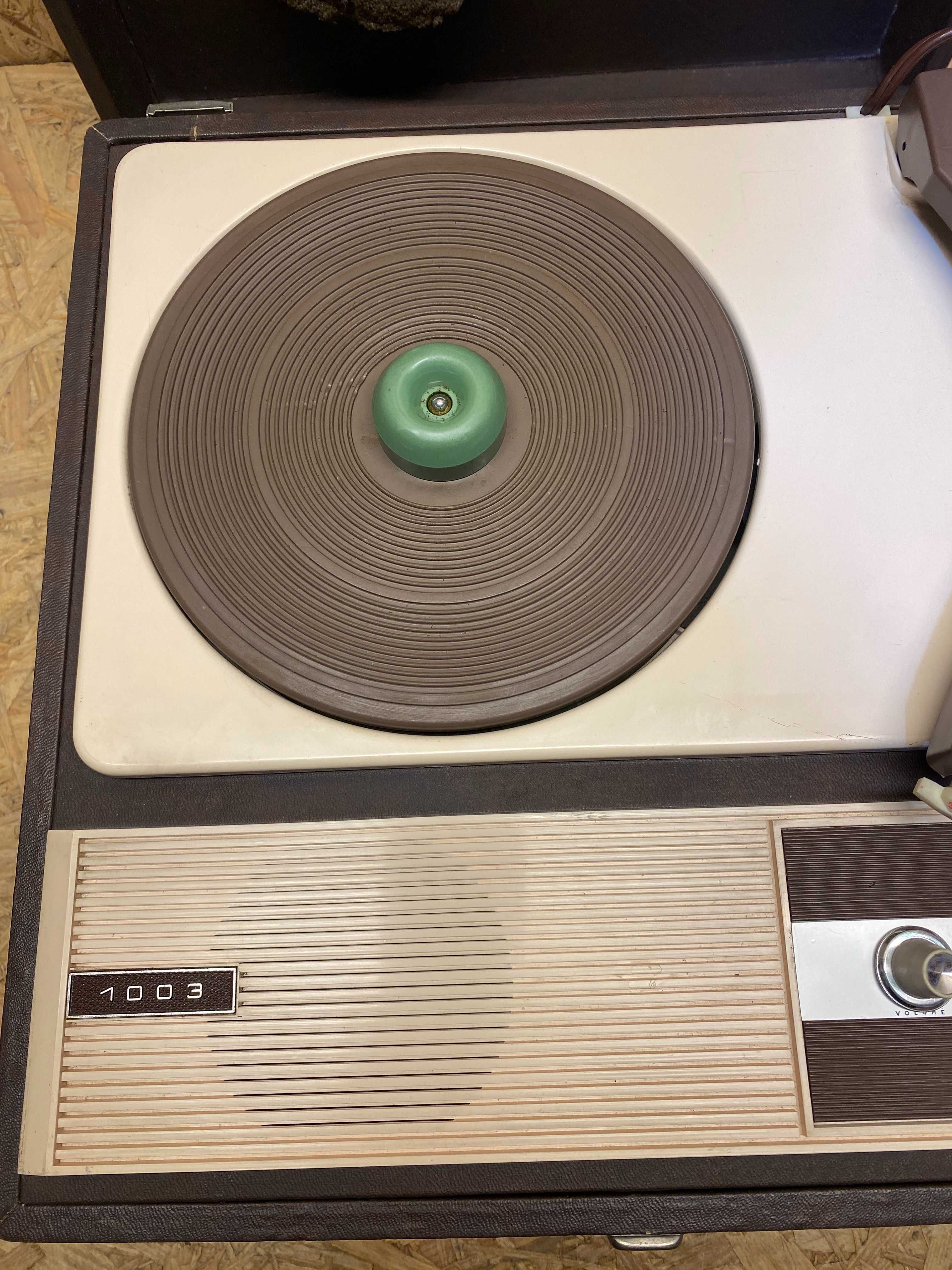 gramofon Dual Kosmophon 1003  walizkowy kolekcjonerski (film pokazowy)