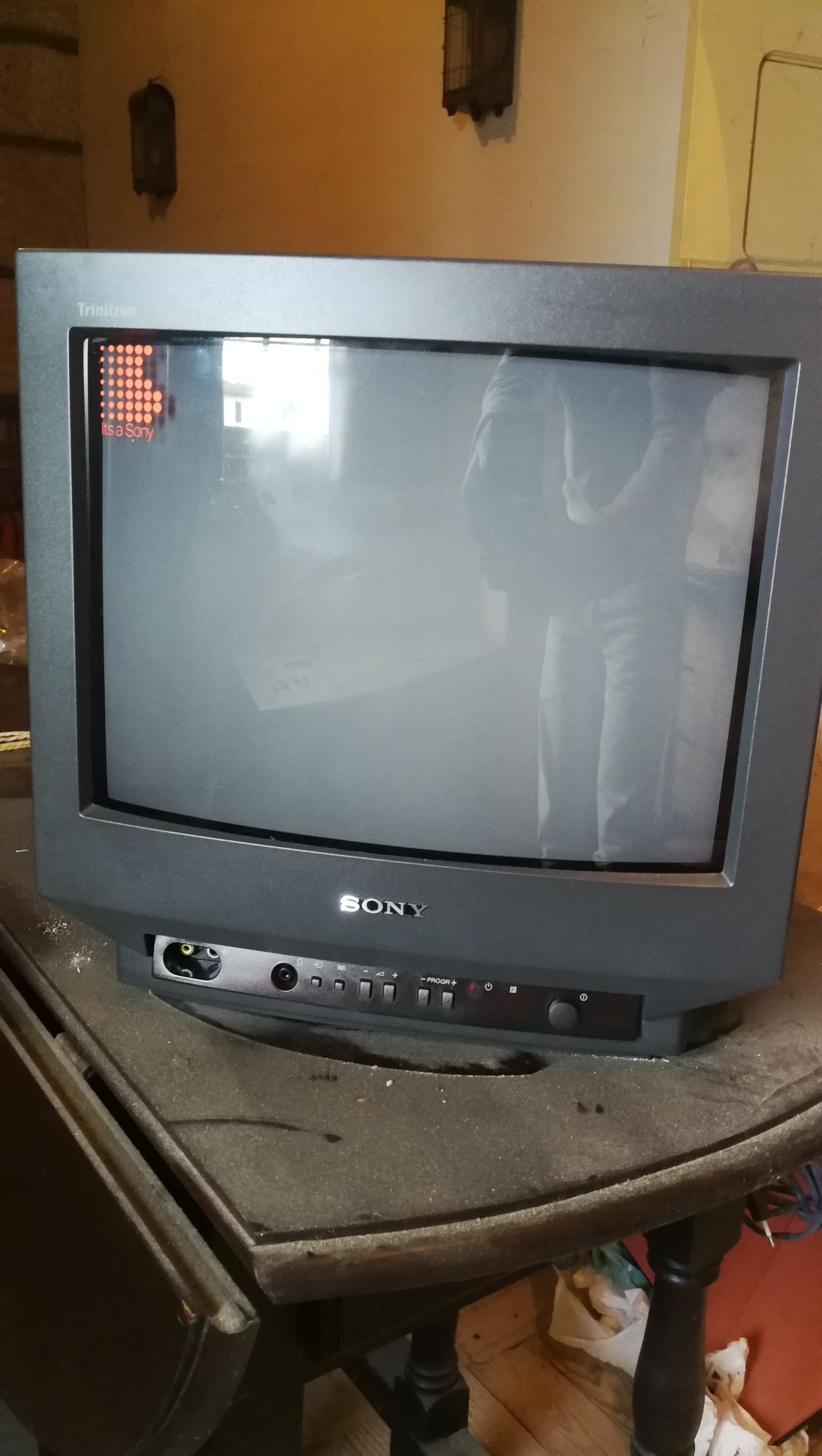 TV Sony triniton kv-14M1E