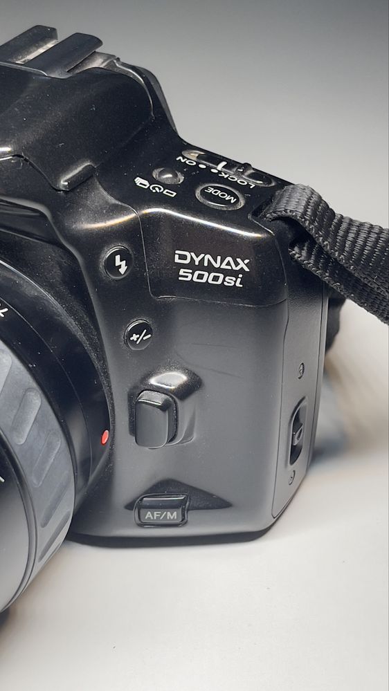 Minolta Dynax 500si aparat fotograficzny kamera lustrzanka analog