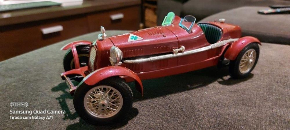 Alfa Romeo 2300 Monza (1934) 1/18 Burago