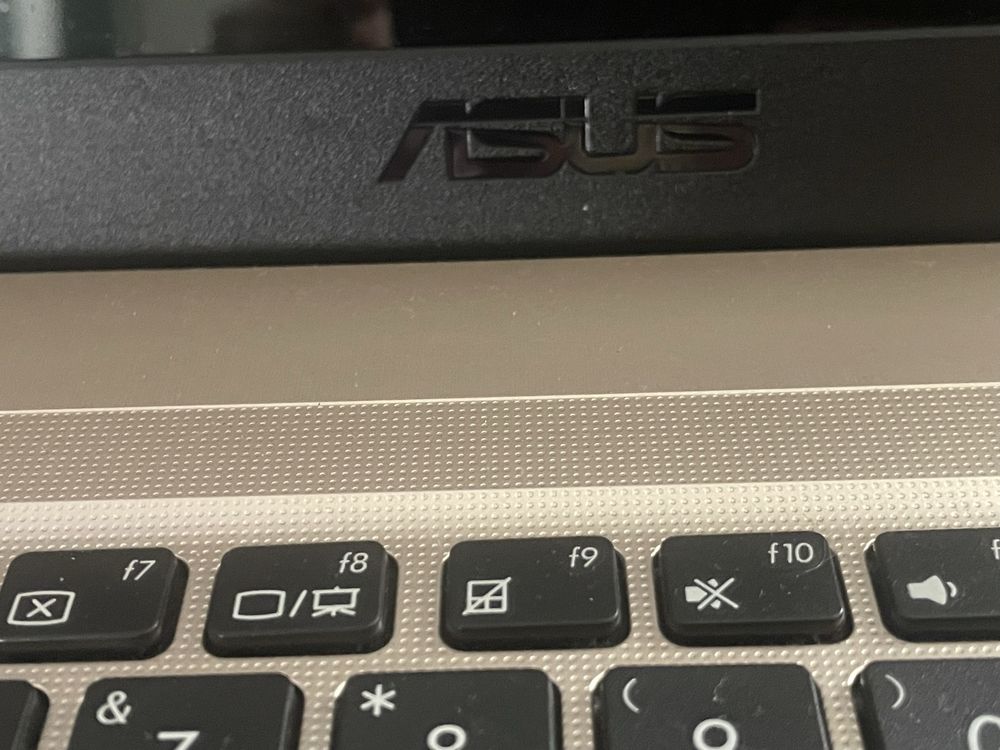 Laptop do użytkowania