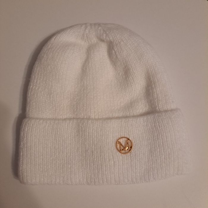 Czapka damska zimowa biała
