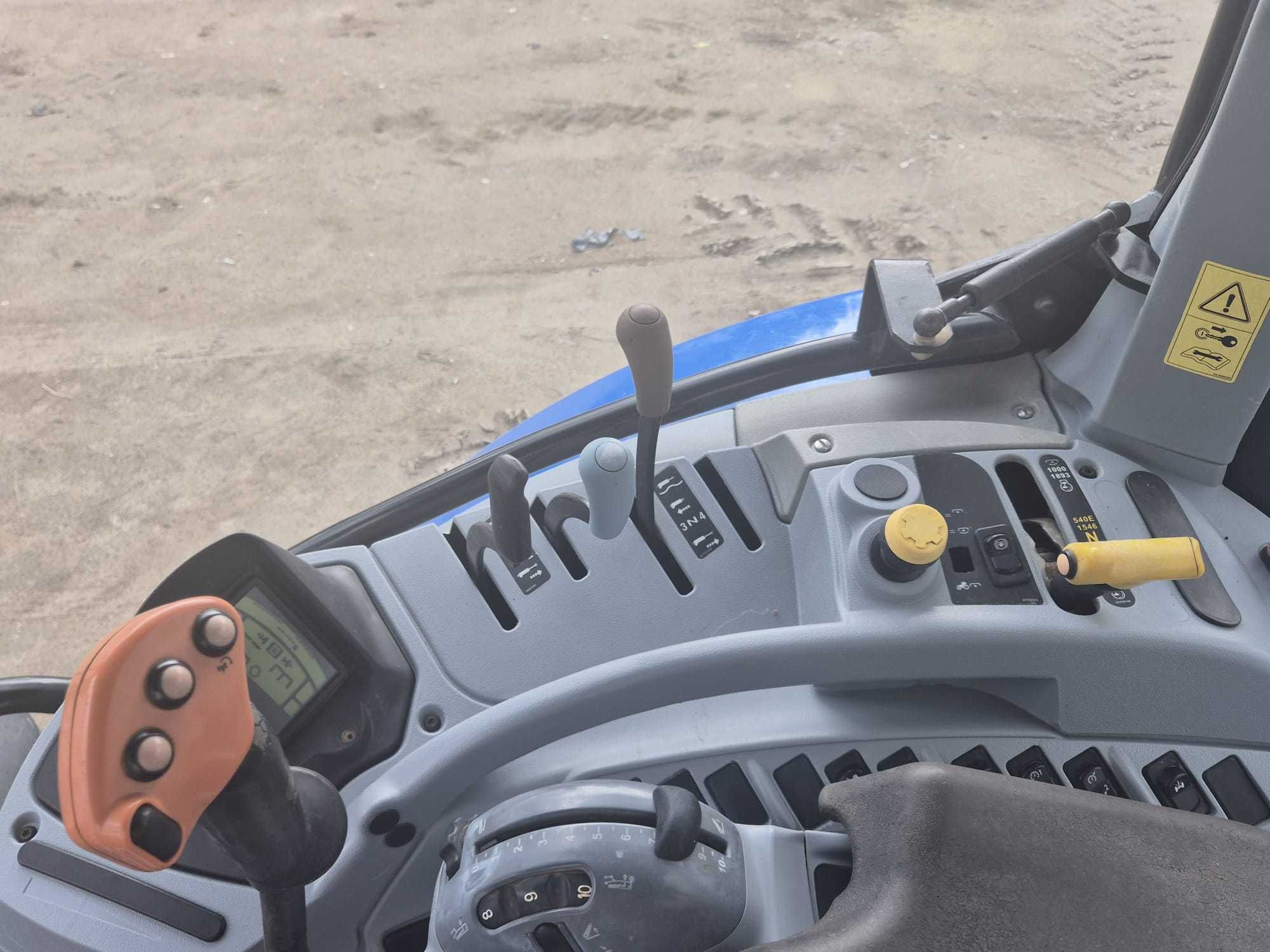 New Holland T7.210