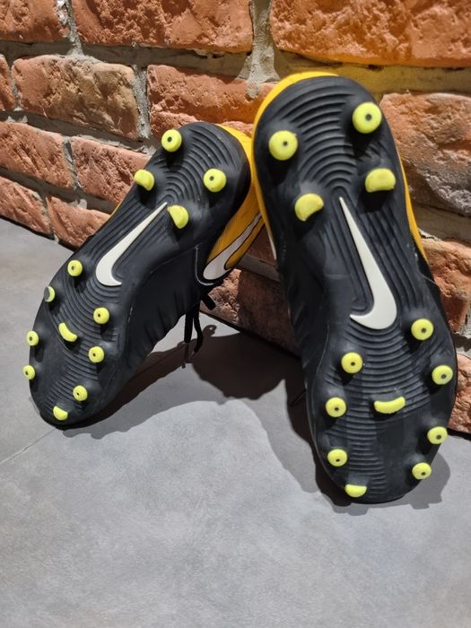 Korki NIKE Tiempo - rozm. 38.