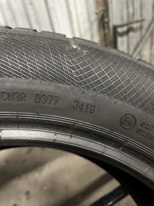 nr204 2 opony zimowe  uzywane continental 215/55/17