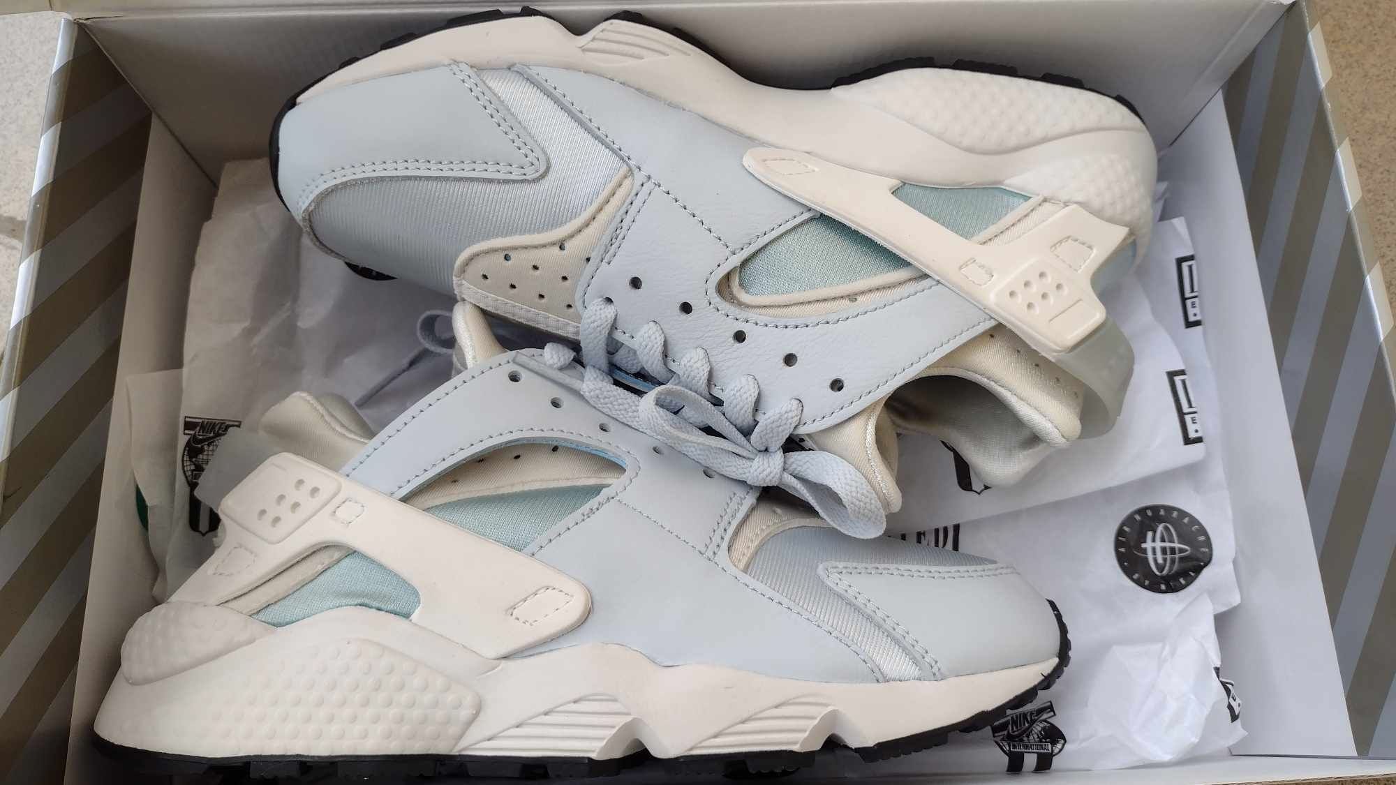 Buty damskie NIKE AIR HUARACHE Rozmiar 37