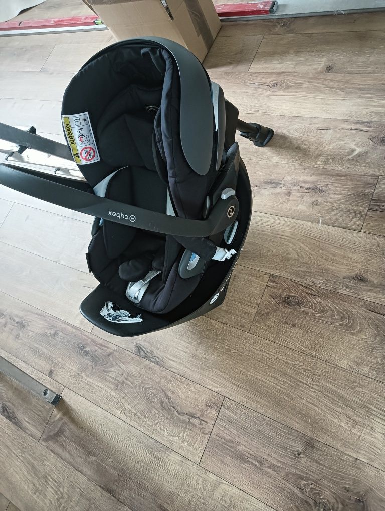 Cybex Cloud Z i-size  z bazą 360