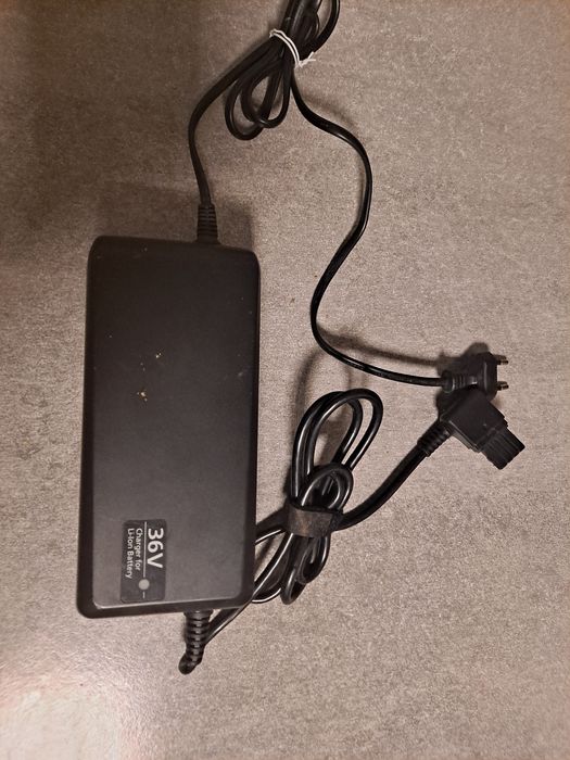 Ładowarka do roweru elektrycznego