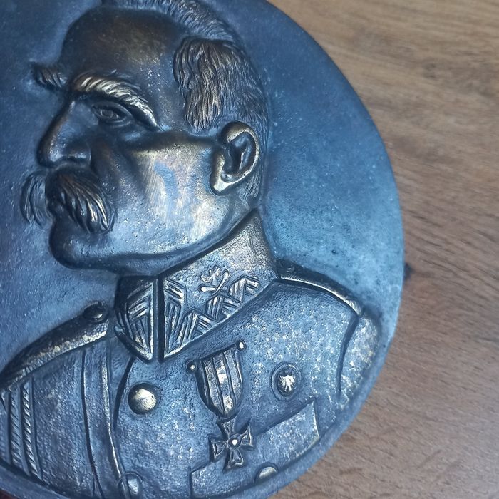 Płaskorzeźby Józefa Piłsudskiego sygnowana brąz