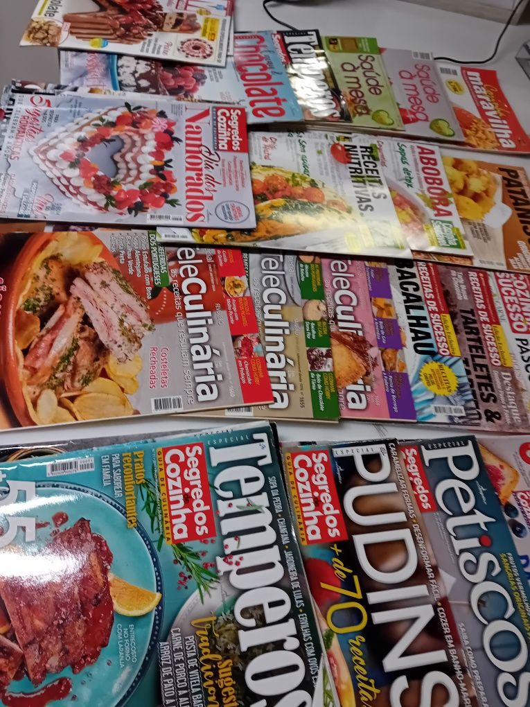 Livros de cozinha  lote com + de 300 fachicolos