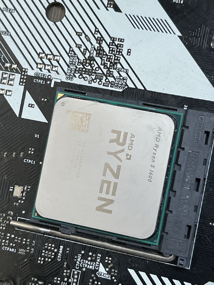 »Комплет AMD Ryzen 5 1600 6/12 ядер• DDR4 16 Gb• Asrock A320m DVS