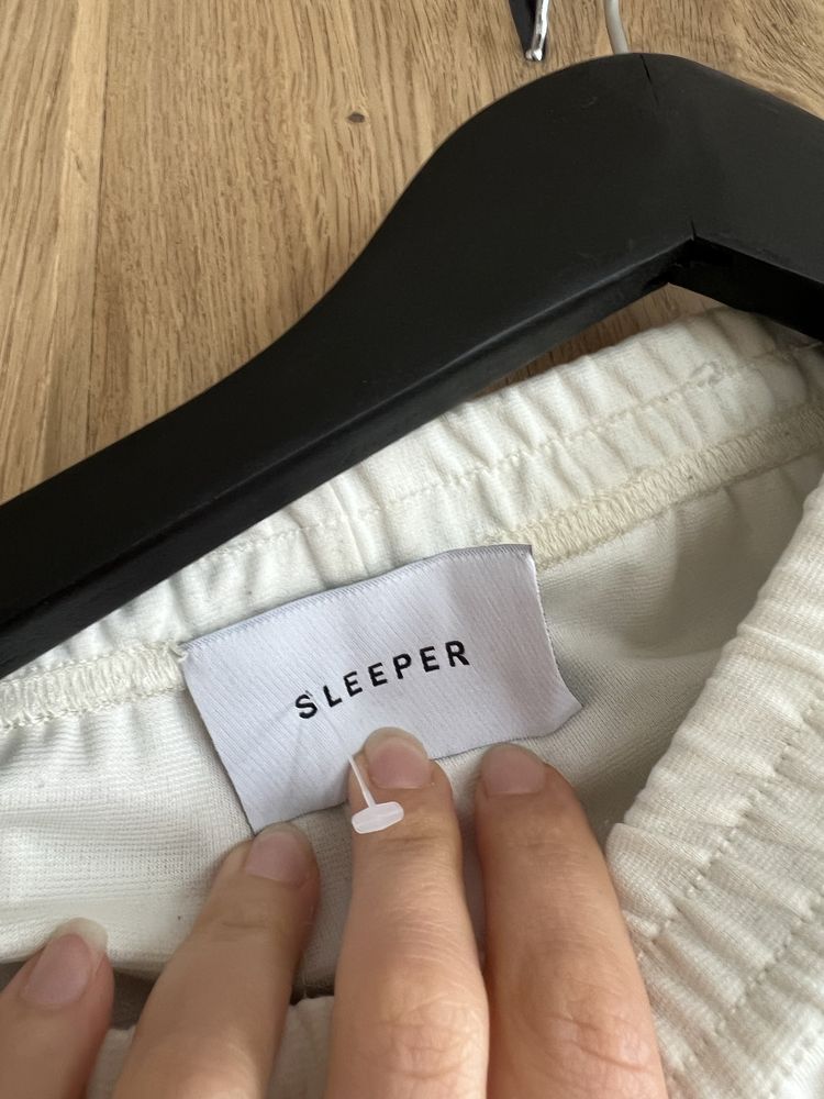 Капрі, лосіни з пірʼям Sleeper