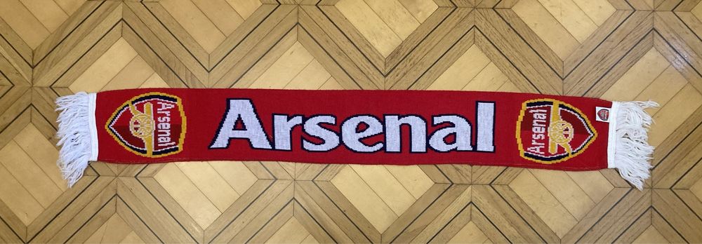 Szalik Arsenalu Londyn #180