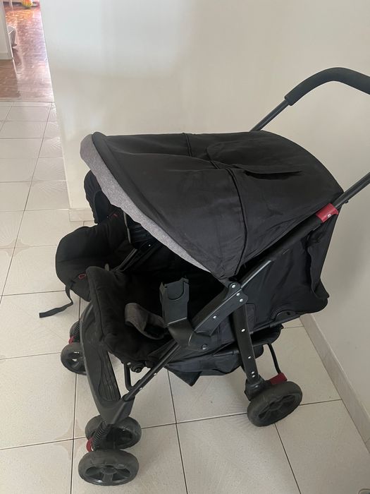 Carrinho de bebé com ovo