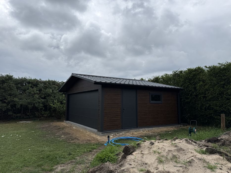 Garaż dwustanowiskowy z płyt warstwowych PIR 60 mm | Ocieplony