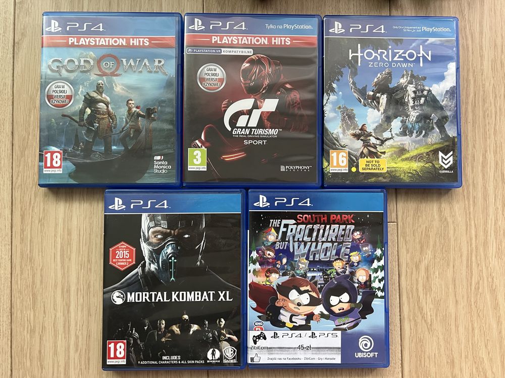 PS4 Pro CUH-7216B + 2 pady + 5 gier