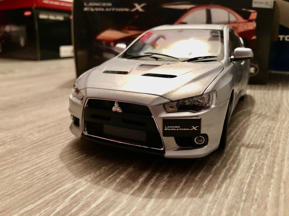 Mitsubishi lancer X 1/18 CSM