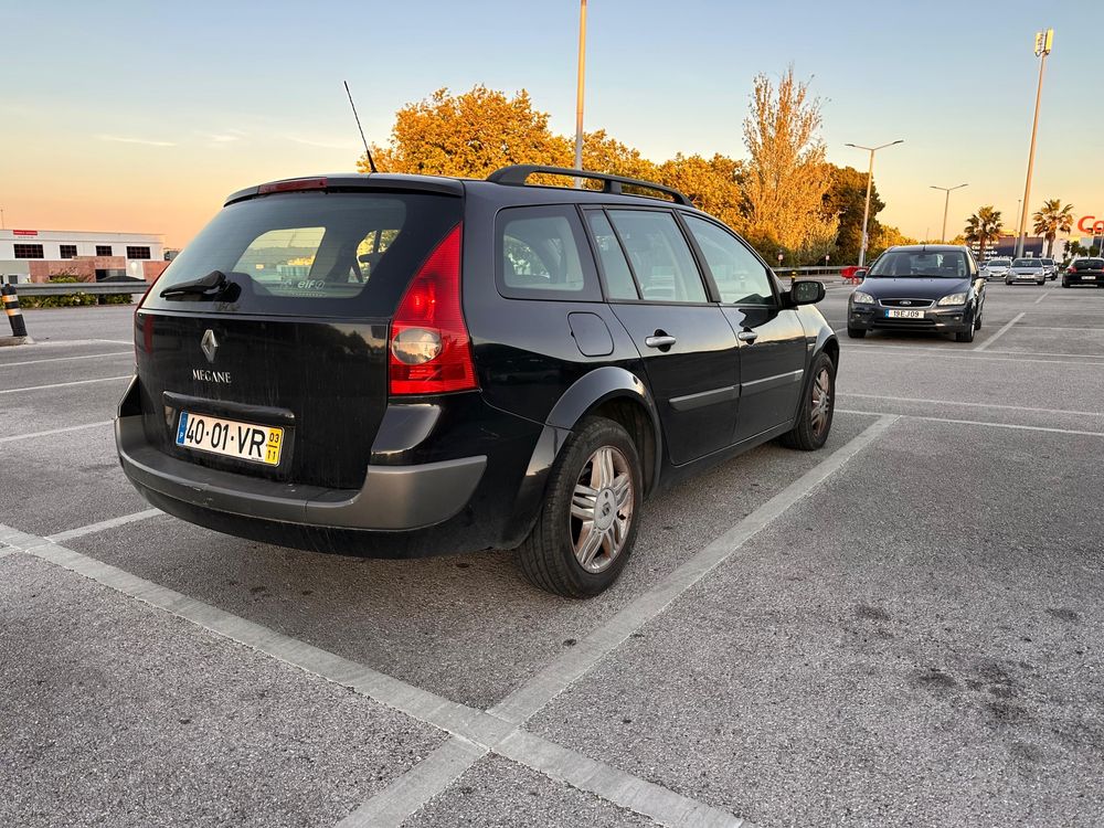 Megane completa valor 2.300 €