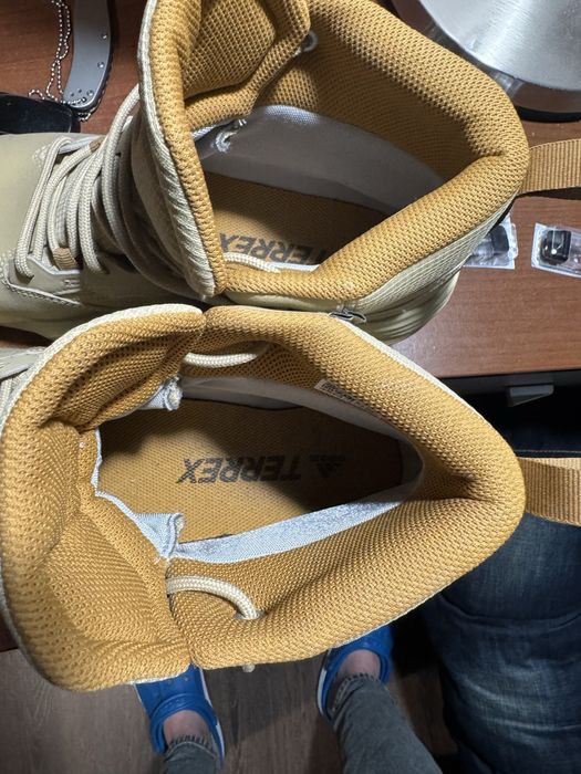 Ботинки Adidas зимние